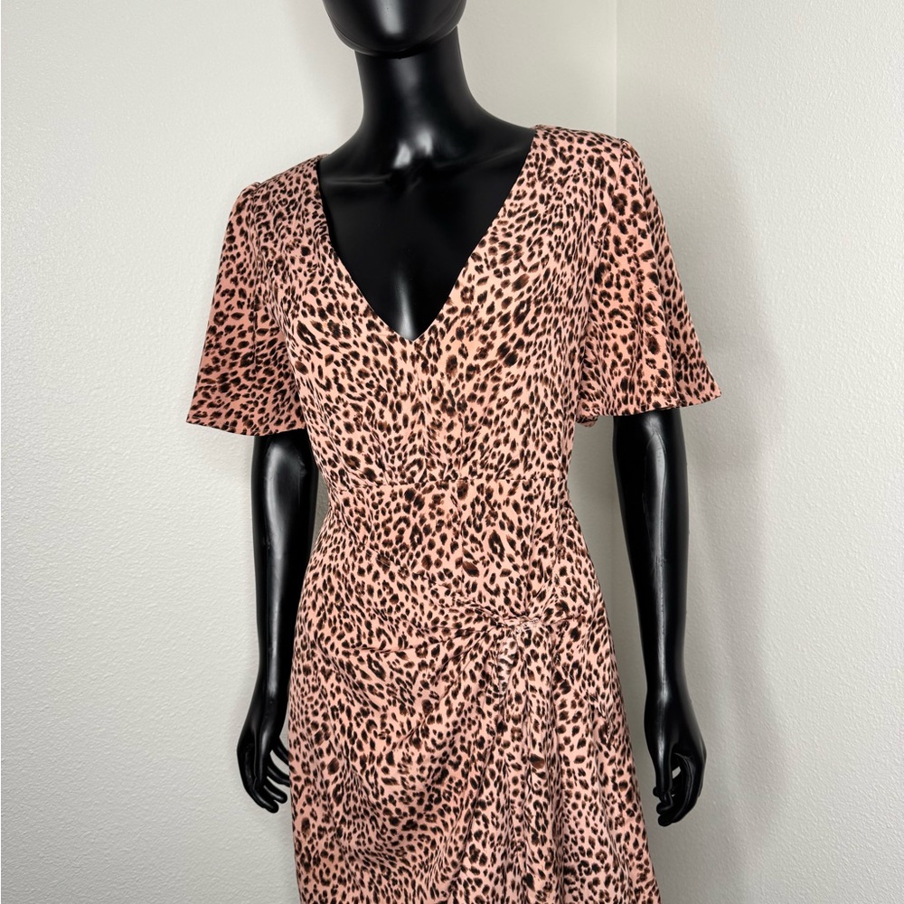 4SI3NNA Animal Print V-Neck Midi Dress